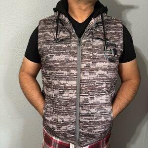 Ecko Unltd Men Gray Windbreaker Sleeveless Cozy Warm Hooded Vest Size M Pockets